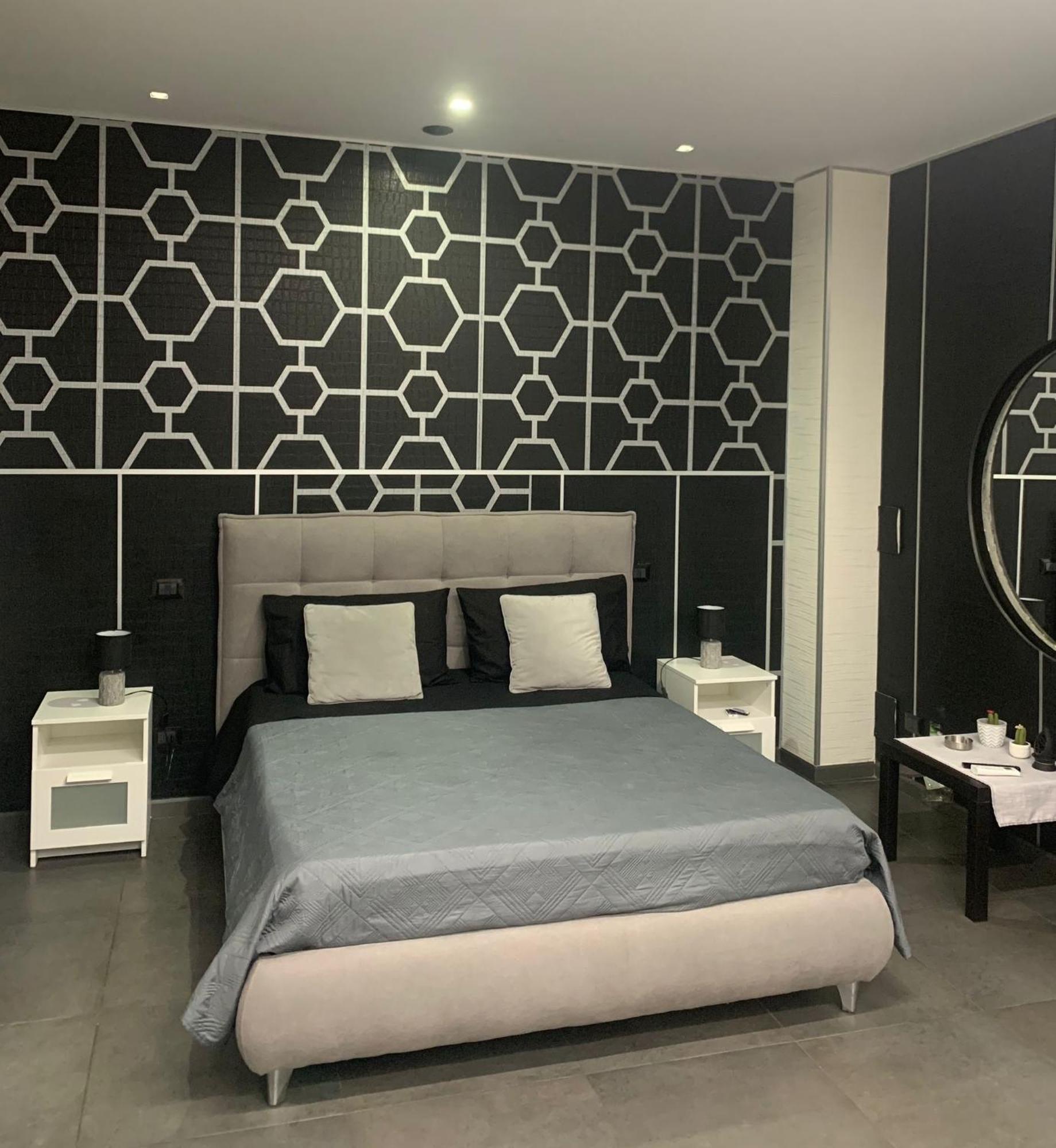 Luxury Suite Mimi Bari Zewnętrze zdjęcie